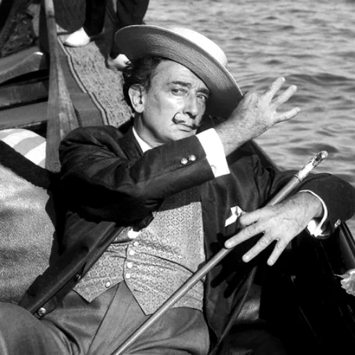 Эмодзи Salvador Dalí