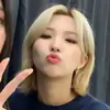 Эмодзи SOYEON