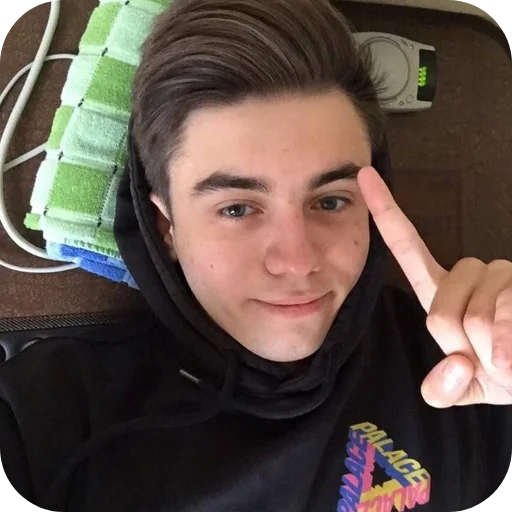 Эмодзи Спокойнич Максим