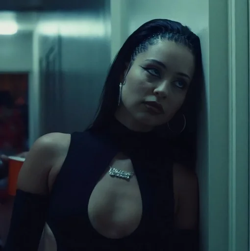 Эмодзи Maddy Perez