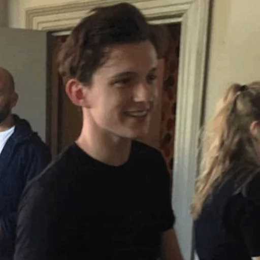Эмодзи Tom Holland