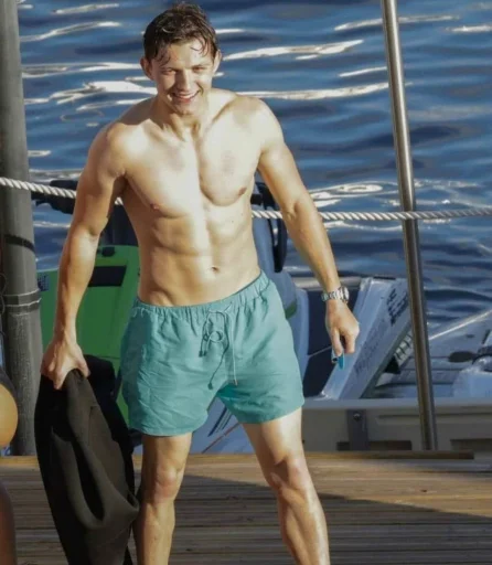 Эмодзи Tom Holland