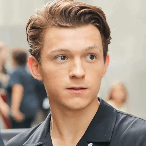 Эмодзи Tom Holland