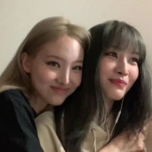 Эмодзи Twice