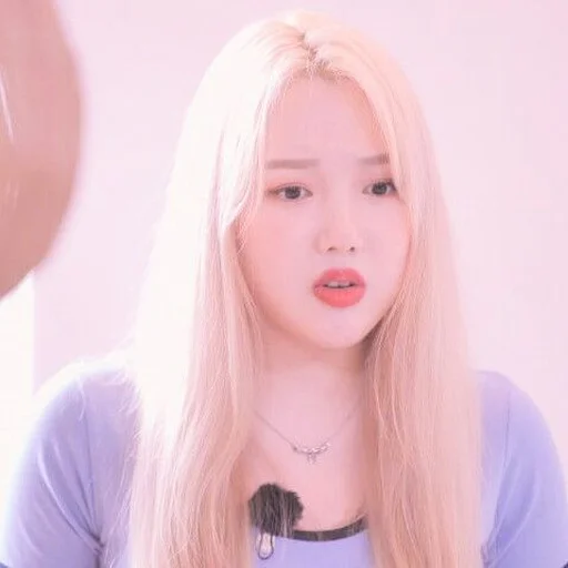 Эмодзи gowon loona