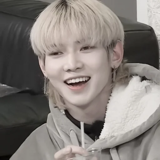 Эмодзи Yeosang
