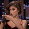 Эмодзи Zendaya