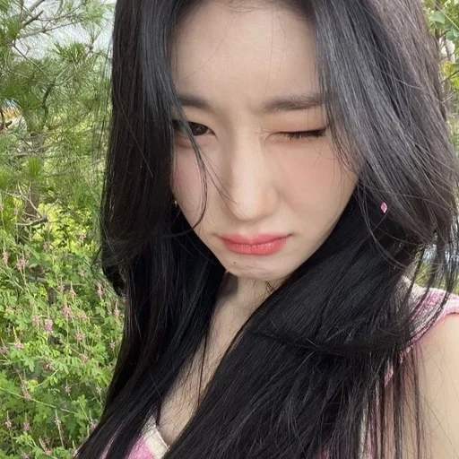 Эмодзи itzy chaeryeong