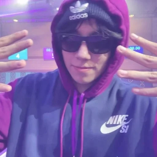 Эмодзи 🫐𝙌𝙪𝙖𝙘𝙠𝙞𝙩𝙮!★ ::