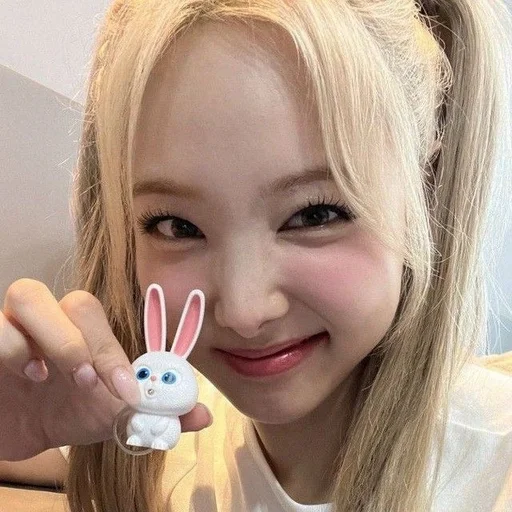Эмодзи nayeon