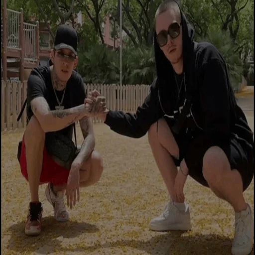 Эмодзи Банданеры