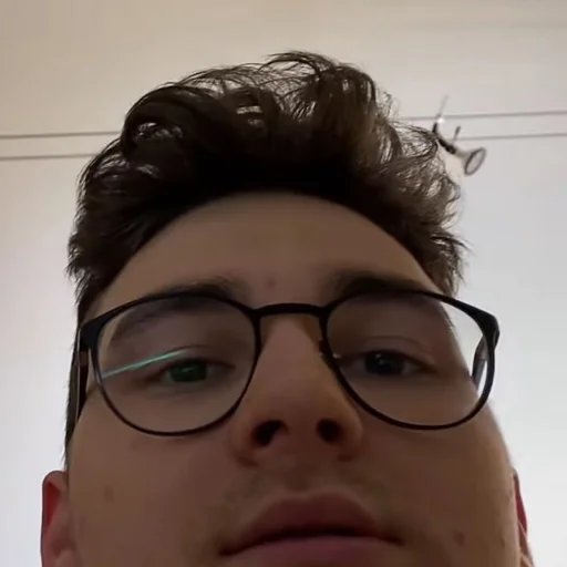 😐