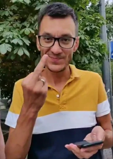 Эмодзи snyusfor