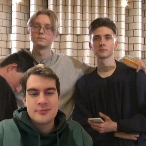 Эмодзи bratishkinoff