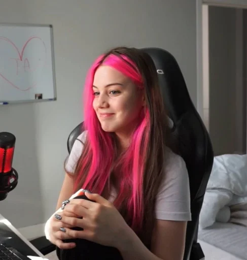 Эмодзи twitch band🤝