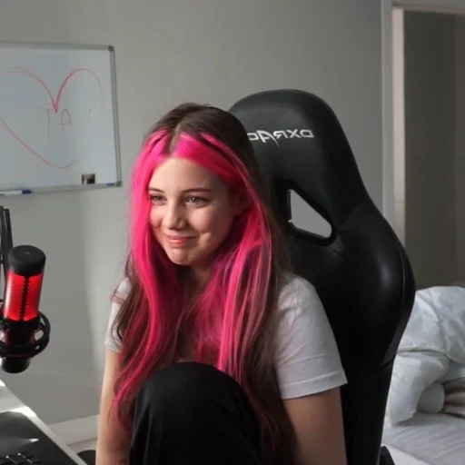 Эмодзи twitch band🤝