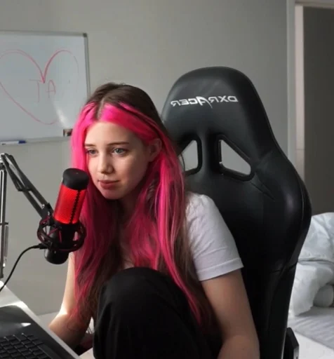 Эмодзи twitch band🤝