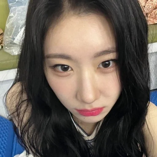 Эмодзи chaeryeoung