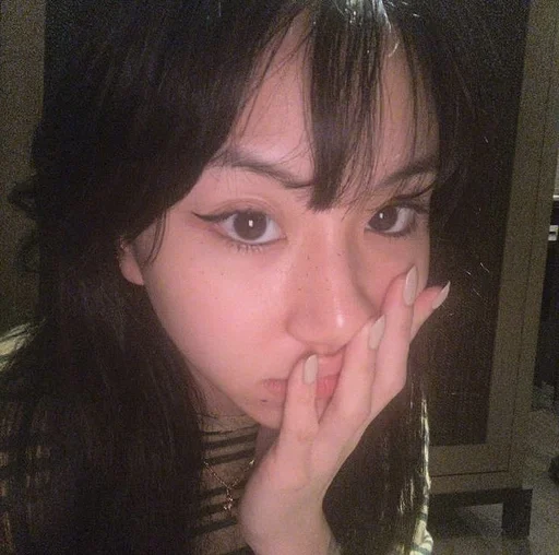 Эмодзи chayeong