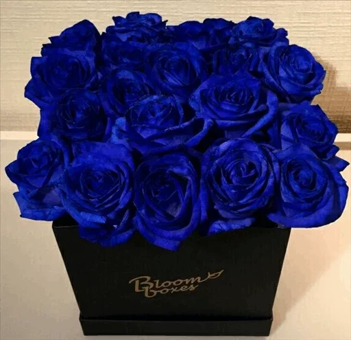 Эмодзи Цветы покоряют женщин