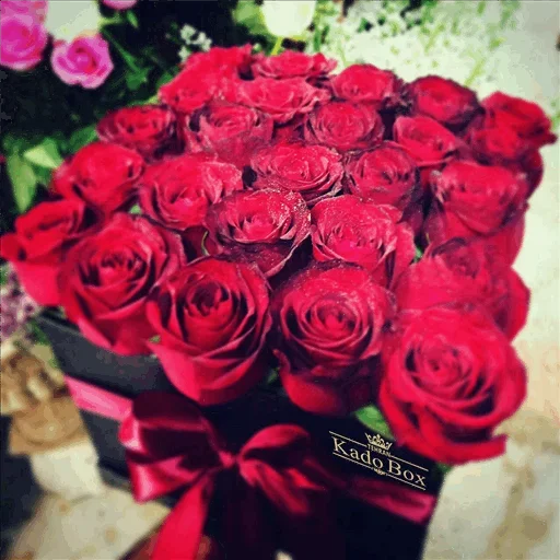 Эмодзи Цветы покоряют женщин