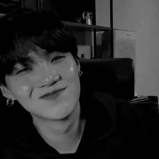 Эмодзи dark/black min yoongi. ^ ^