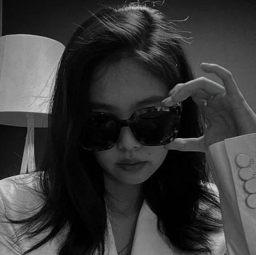 Эмодзи jennie 3