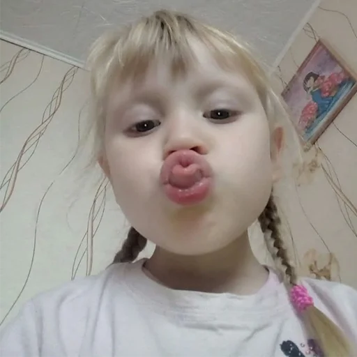 Эмодзи devochka iz anime