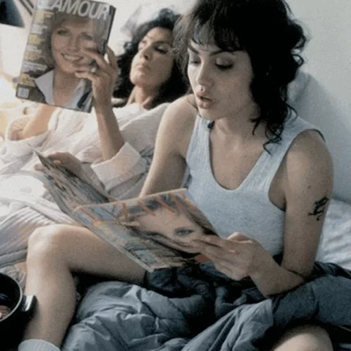 Эмодзи Джоли любит тебя