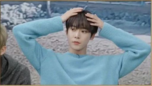 Эмодзи Doyoung