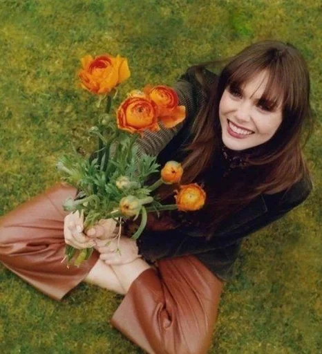 Эмодзи Elizabeth Olsen