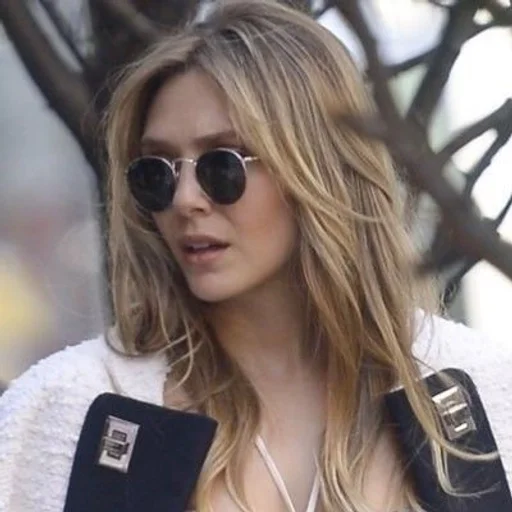 Эмодзи Elizabeth Olsen