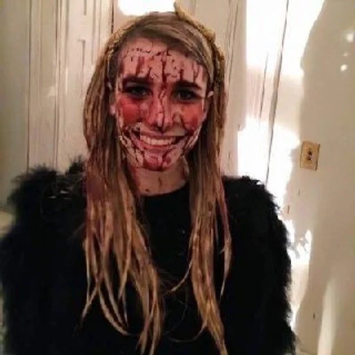 Эмодзи Эмма Робертс