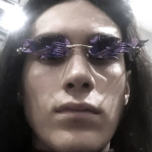 Эмодзи Ethan Torchio