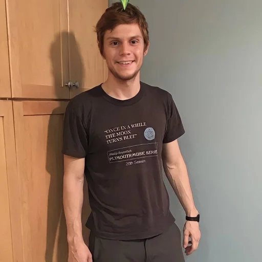 Эмодзи Эван Питерс