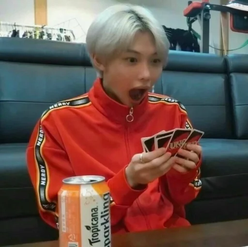 Эмодзи 𖧷𝐟𝐞𝐥𝐢𝐱𖧷𝑏𝑦