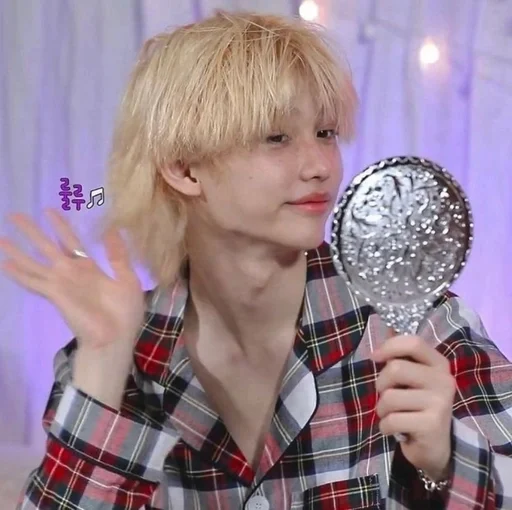 Эмодзи 𖧷𝐟𝐞𝐥𝐢𝐱𖧷𝑏𝑦