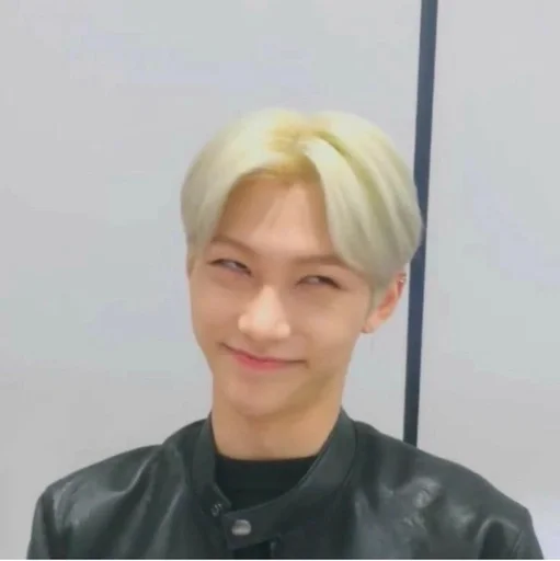 Эмодзи 𖧷𝐟𝐞𝐥𝐢𝐱𖧷𝑏𝑦