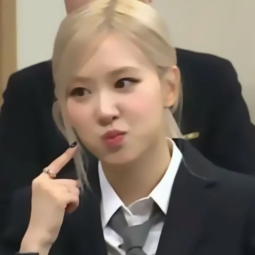 Эмодзи rose blackpink