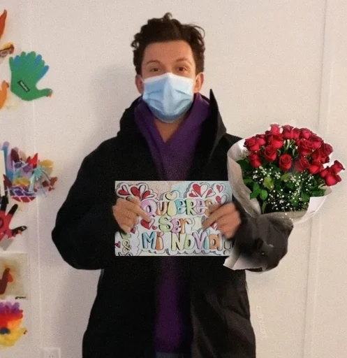 Эмодзи Tom Holland