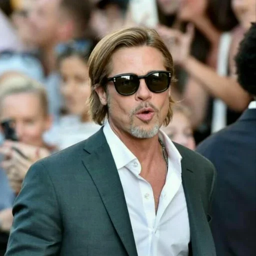 Эмодзи Brad Pitt