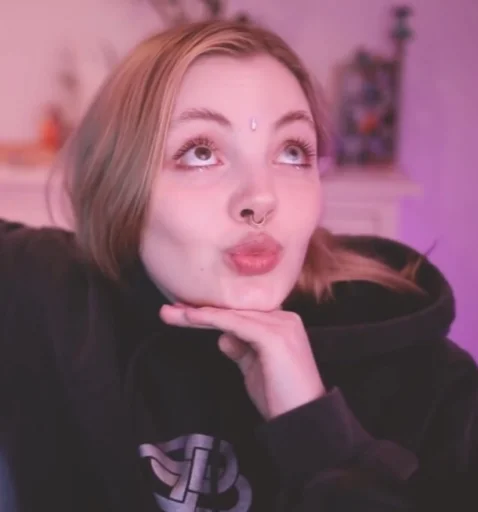 Эмодзи дашка каплан