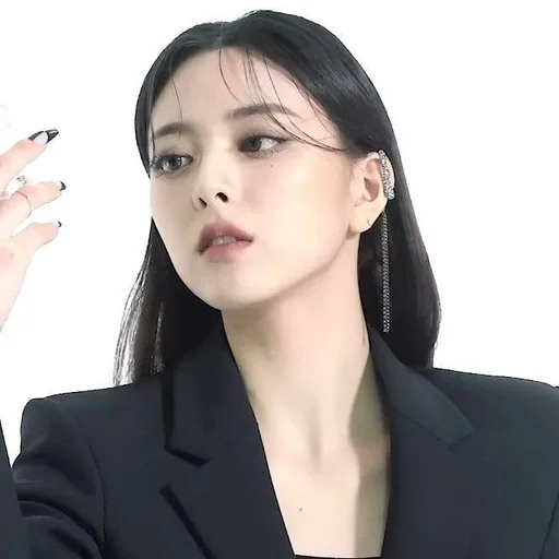 Эмодзи Yuna Itzy