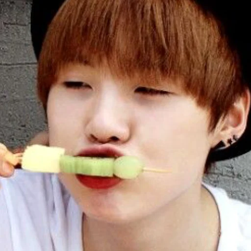 Эмодзи сонин протухший чай (bts)