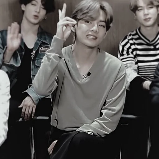 Эмодзи Ким Тэ Хен