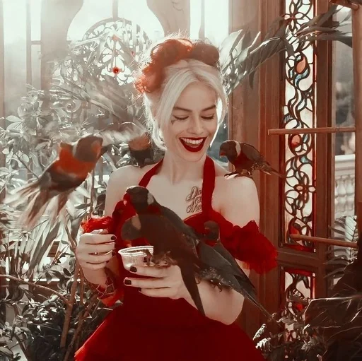 Эмодзи Harley Quinn