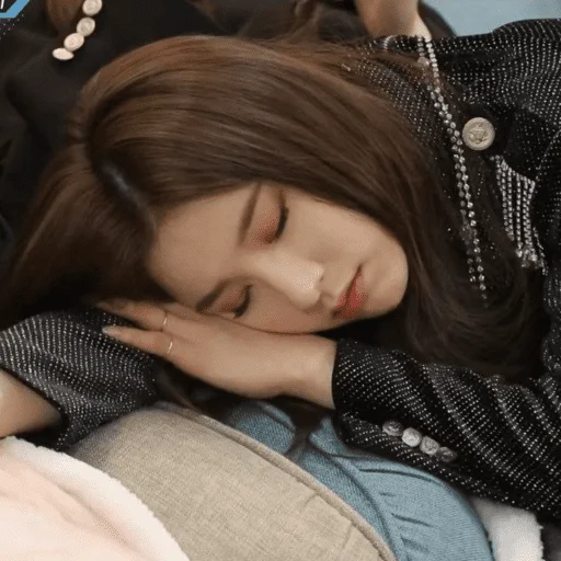 Эмодзи chaeryeong itzy