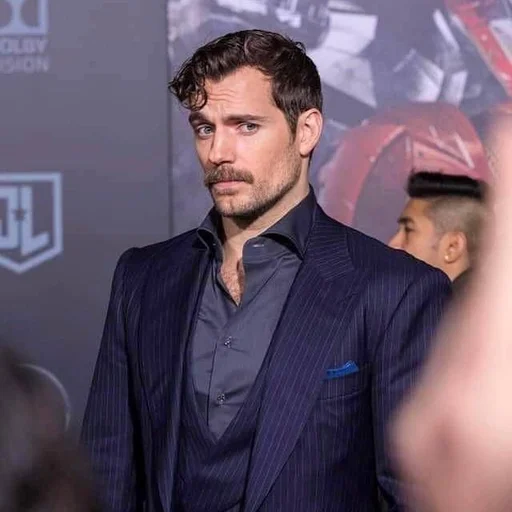 Эмодзи Генри Кавилл