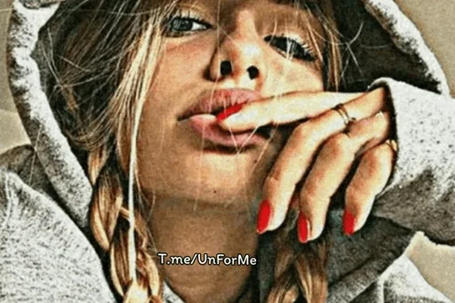 Эмодзи girl