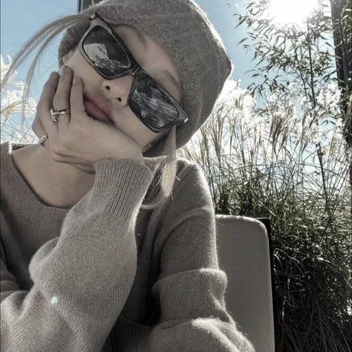 Эмодзи rose blackpink